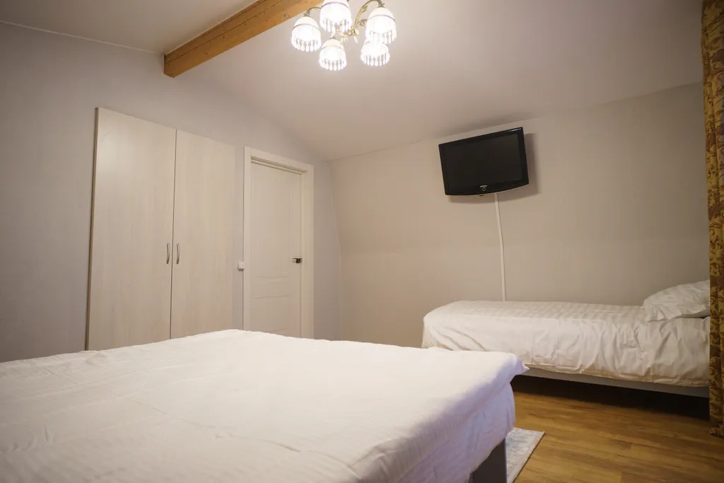 Дом рядом с городом