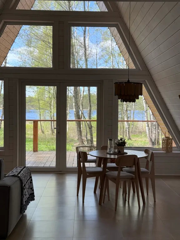 Коттедж Большой треугольный дом 90м2 с завтраком — Куровское