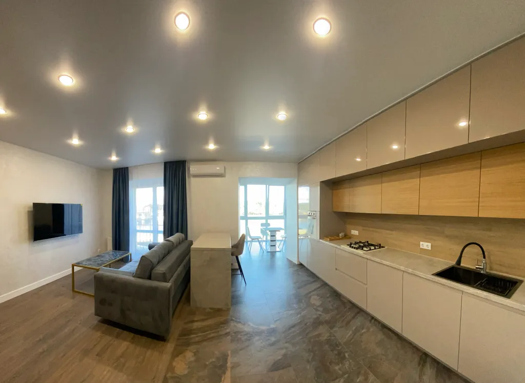 Чашечка кофе с видом на башни Кремля