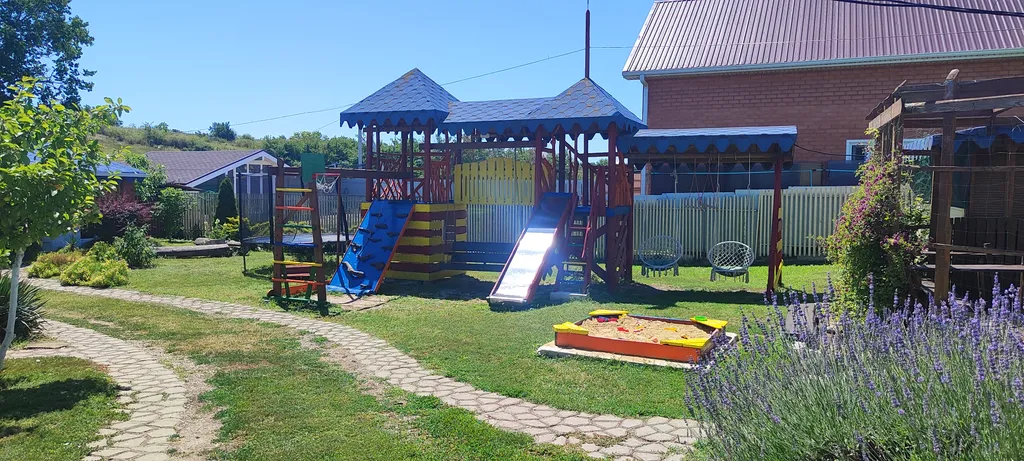 Двухкомнатный коттедж с террасой №2