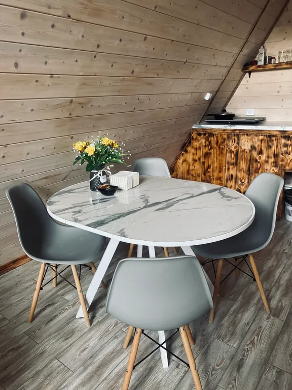 А-фрейм с бассейном