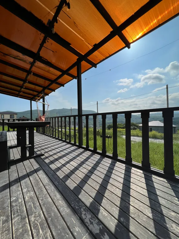 Дом с видом на гору Колдун