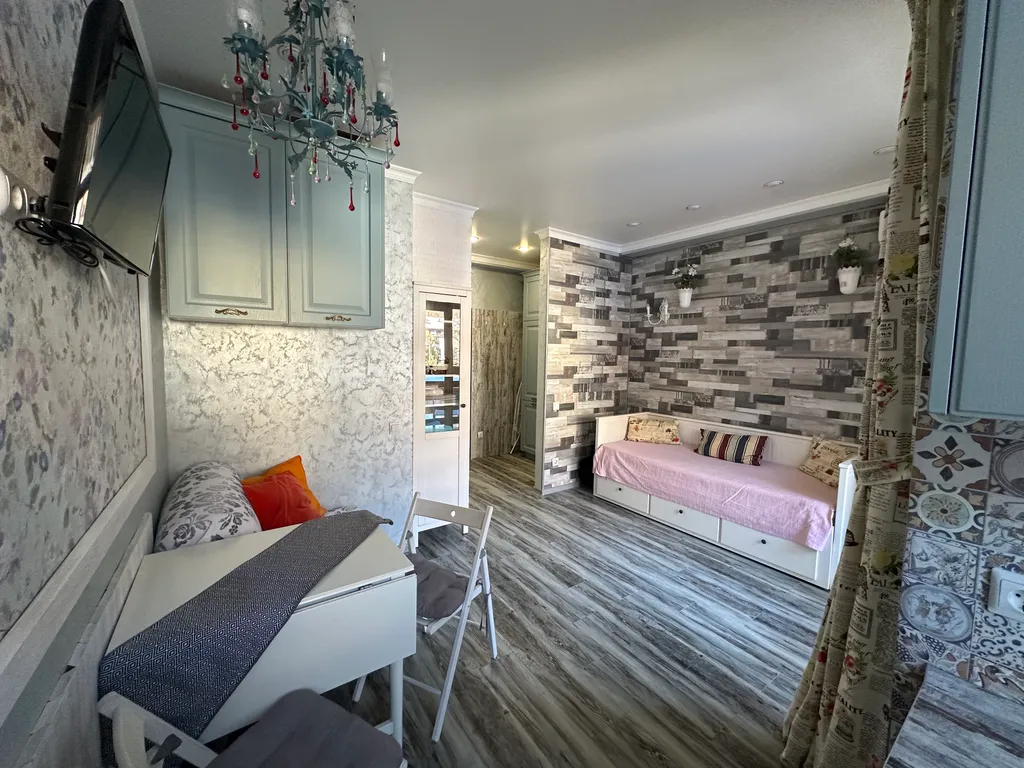 Уютная студия с видом на горы