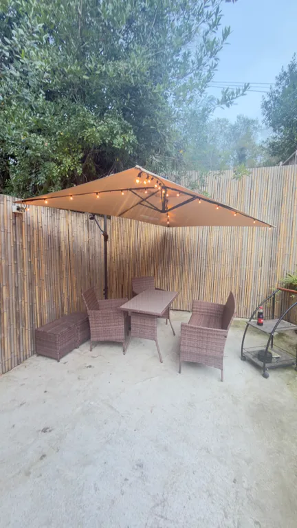 Экологичный уютный домик в центре Хосты