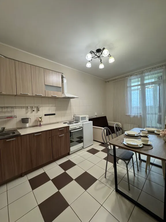 Уютная квартира у ТРЦ Планета и СК имени Сухарева