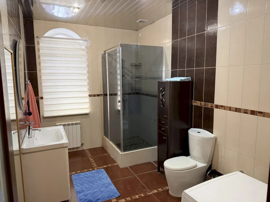 Дом с террасами и видом на море, рядом с центром