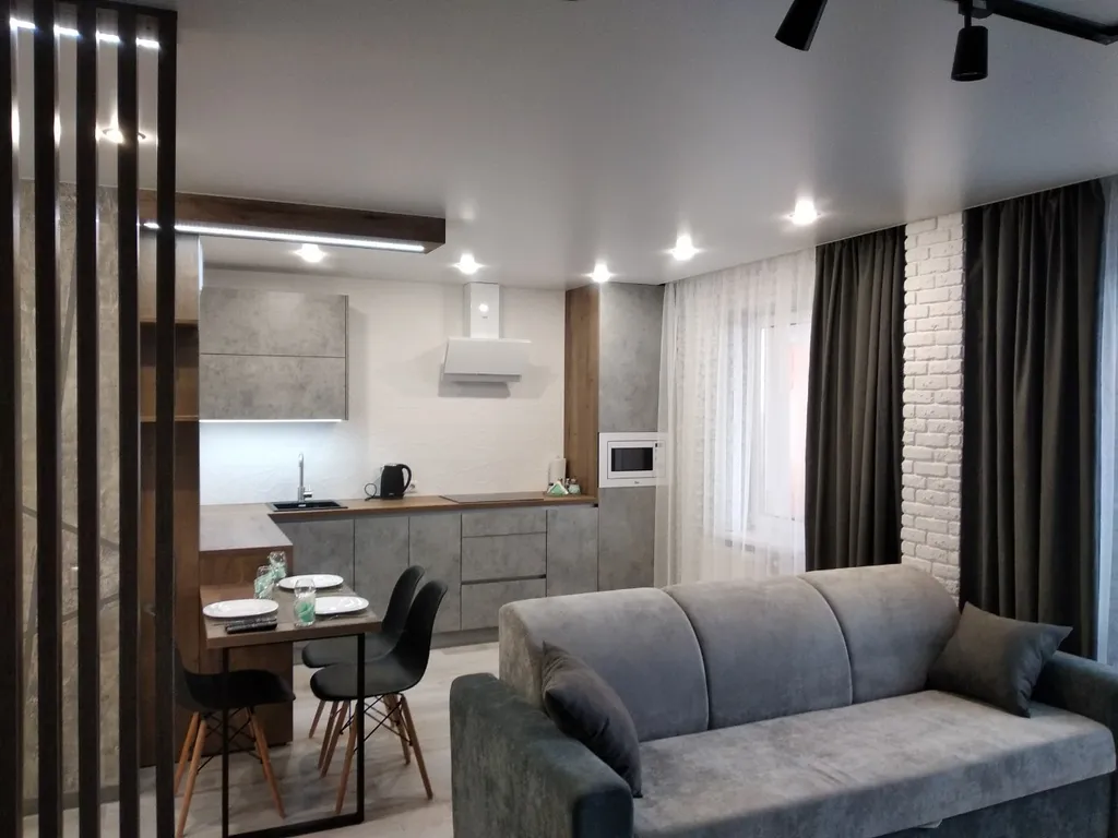 Уютная студия с дизайнерский ремонтом