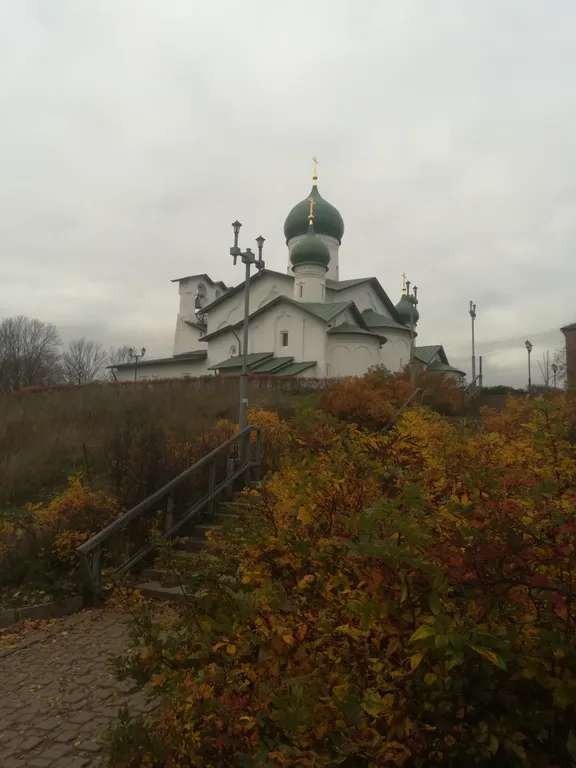 Просторные удобные апартаменты в тихом живописном месте у Гремячей Башни