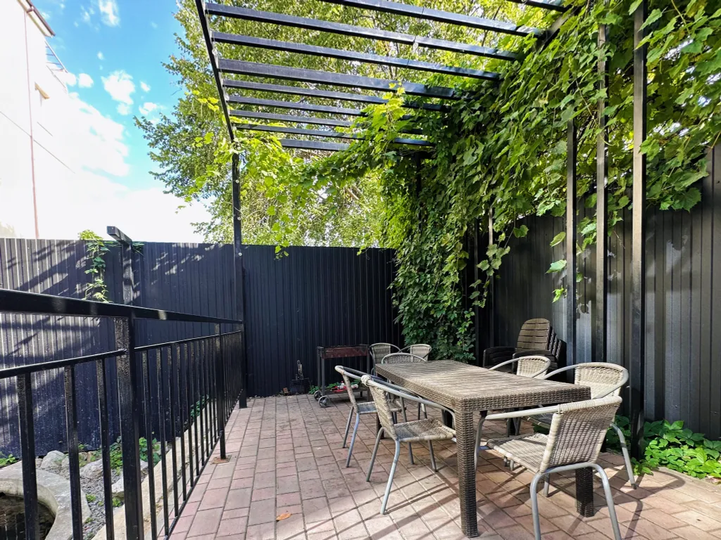 Квартира на набережной