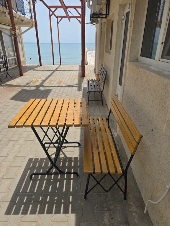 Уютный эллинг, комната, на самом берегу моря