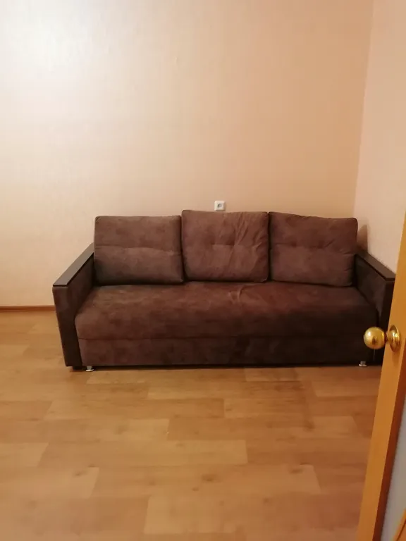 2-комнатная квартира с 3мя 2х спальными и диваном