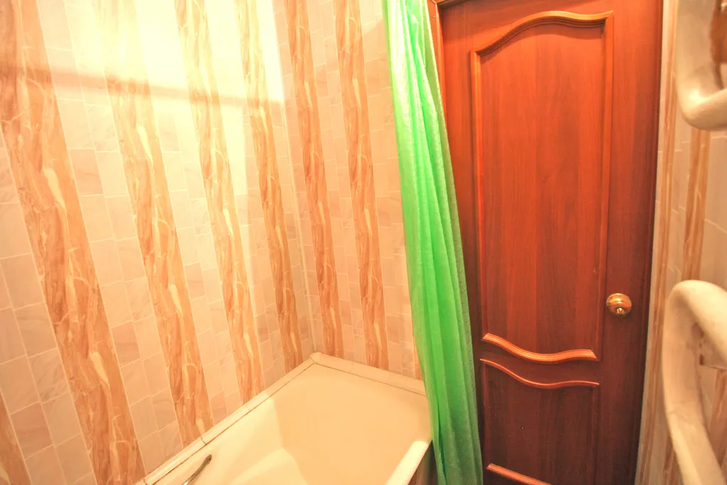 Квартира Теплая бюджетная квартира в центре города — Кириши