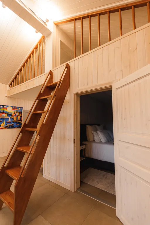 Дом с видом на озеро