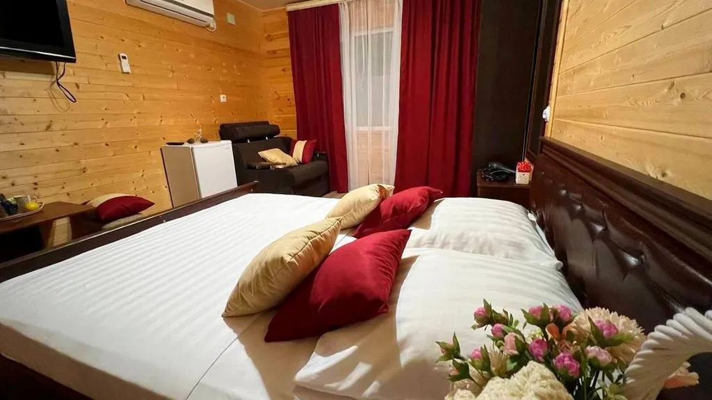 Коттедж 4-х местный домик с кухней — Анапа