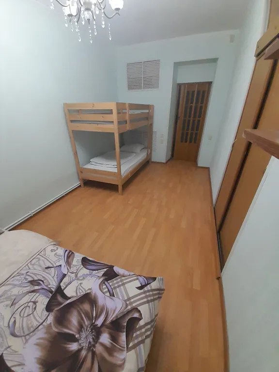 Коттедж Дом в Историческом центре с двором и въездом для автомобиля — Таганрог