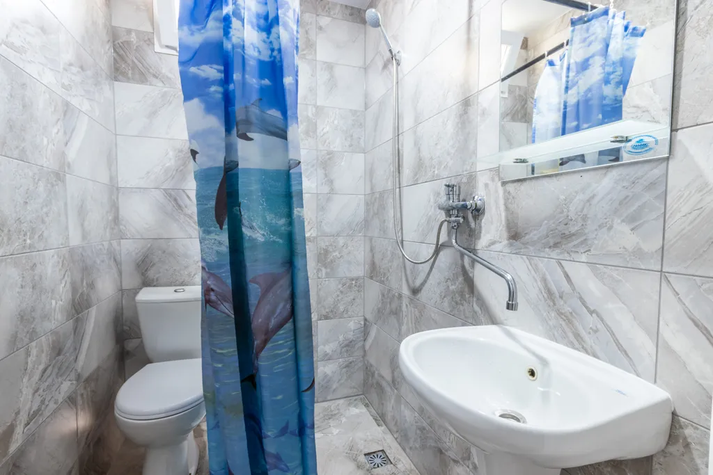 Домик шестиместный двухкомнатный