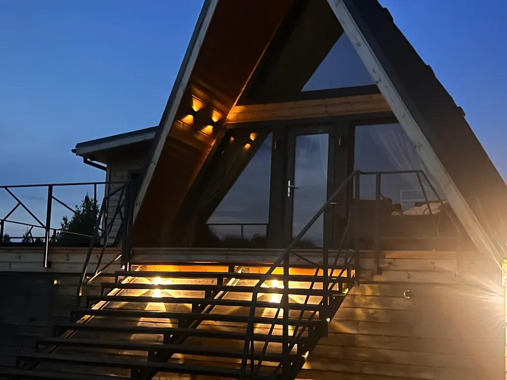 Шале у озера