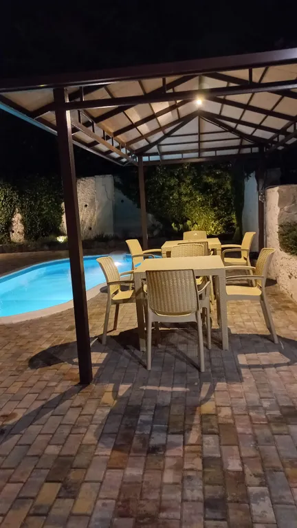 Две смежные комнаты с санузлом для четырёх человек