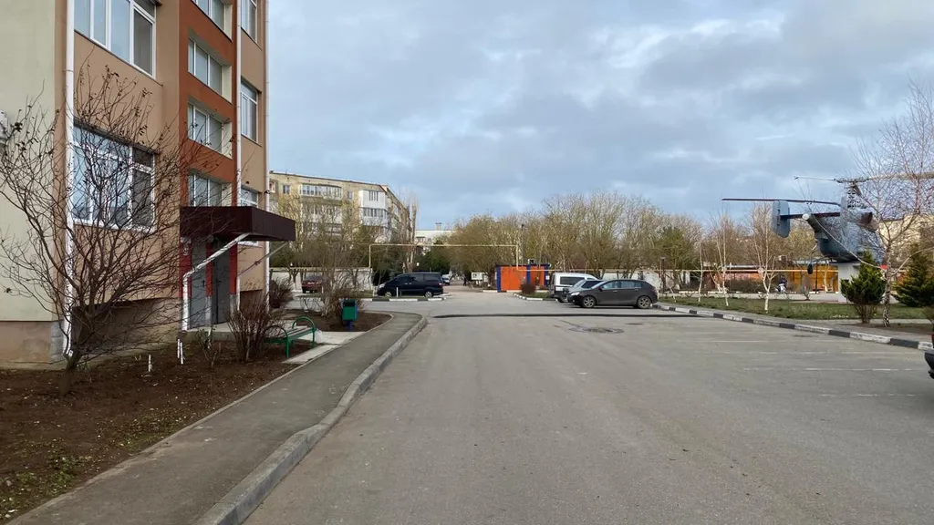 Уютная, светлая квартира ,кухня-студия,спальная.