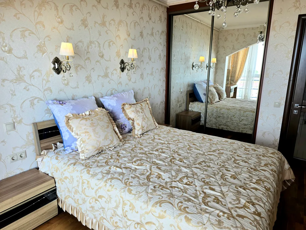 Квартира Просторная квартира с панорамным шикарным видом на море — Адлер