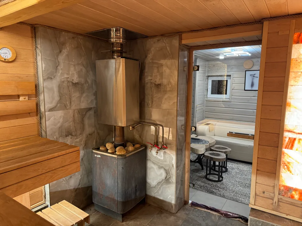 Уютный загородный дом с баней