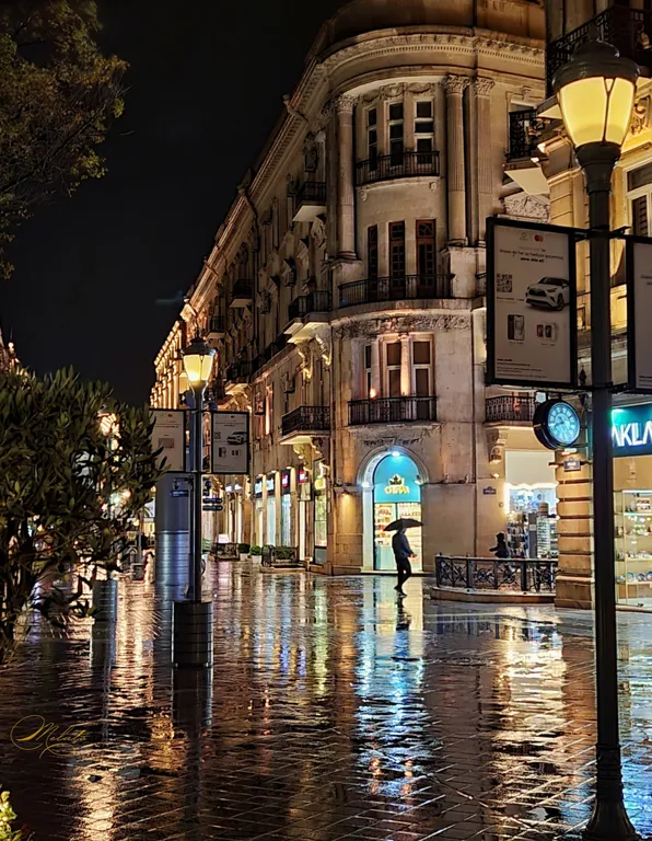 ул. Торговая (Низами), по соседству