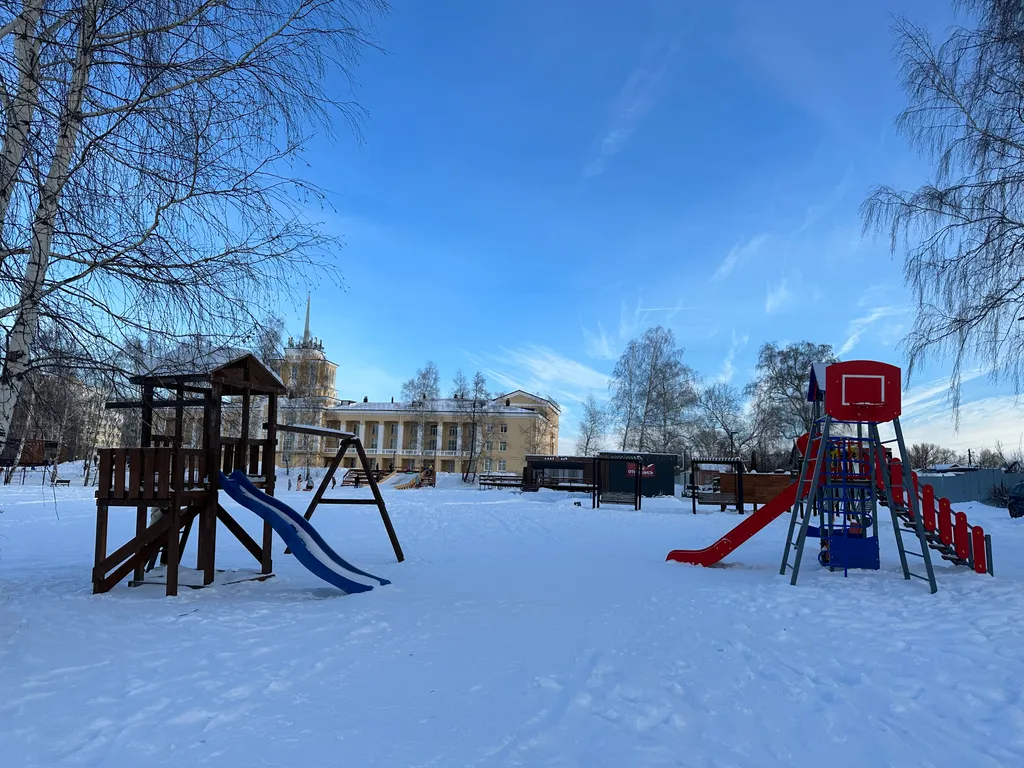 Домик у озера с баней и чаном