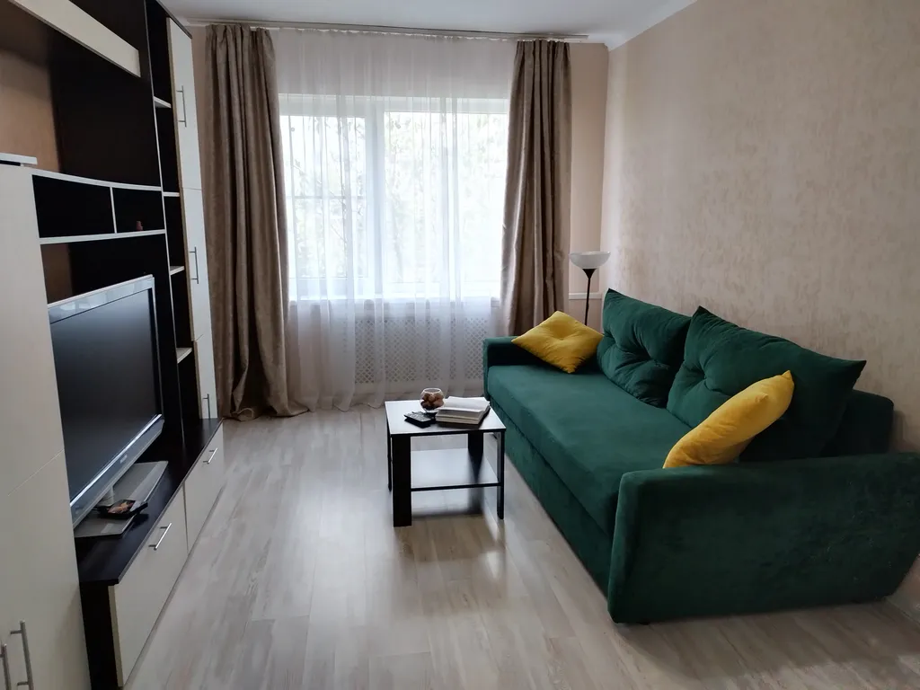 Квартира 3-комнатная Квартира — Динская