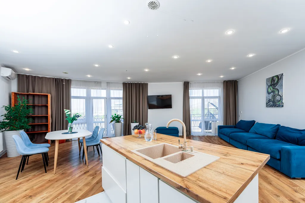 Квартира с видом на море в элитнoм ЖК Изумрудный гopoд