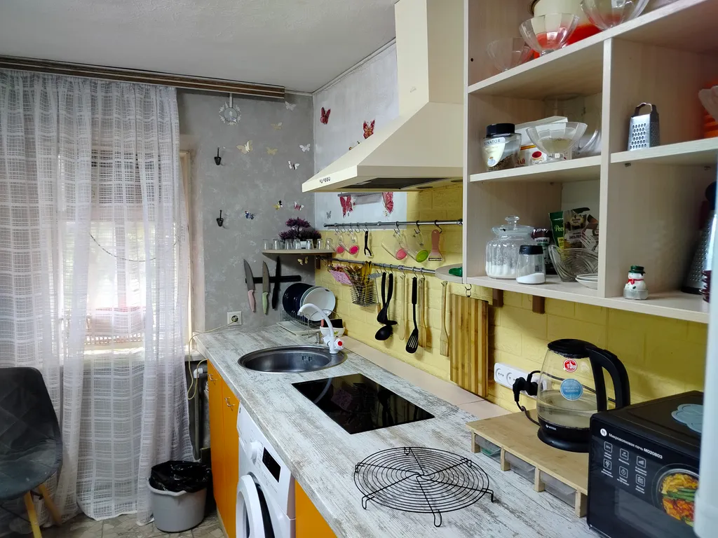 Коттедж Уютный  домик с двориком - центр, огромная парковка, рядом магазины — Динская