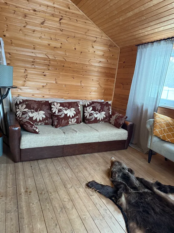 Уютный дом с пятью спальнями на берегу водохранилища