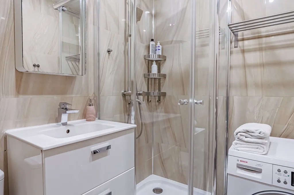 Удобная локация в самом центре у метро с видом на город и арену