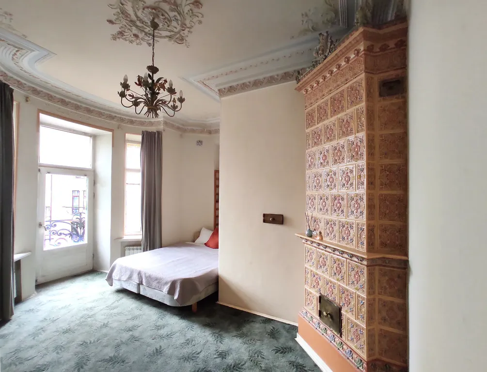 Квартира Колоритная квартира с камином и балконом в особняке Колобовых.Парковка — Санкт-Петербург