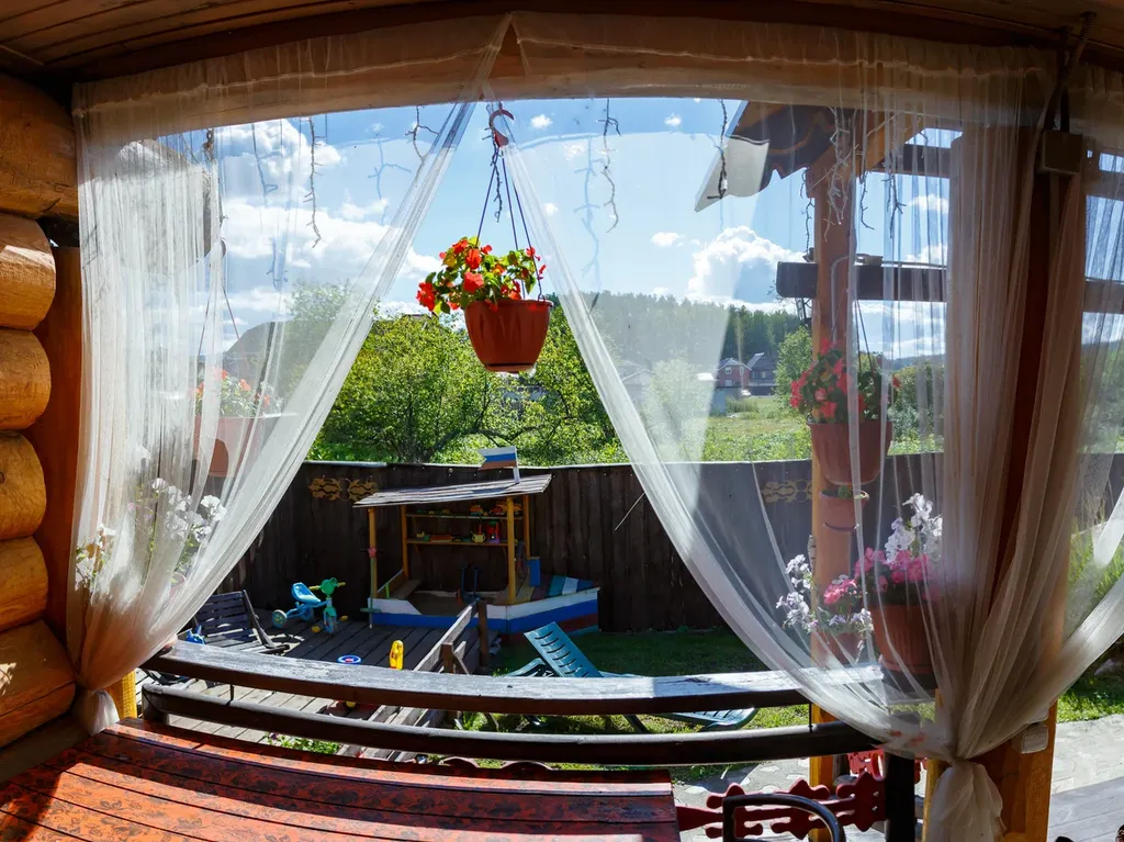 10 местная Тургоякская Изба возле Горнолыжного Центра, свой каток.