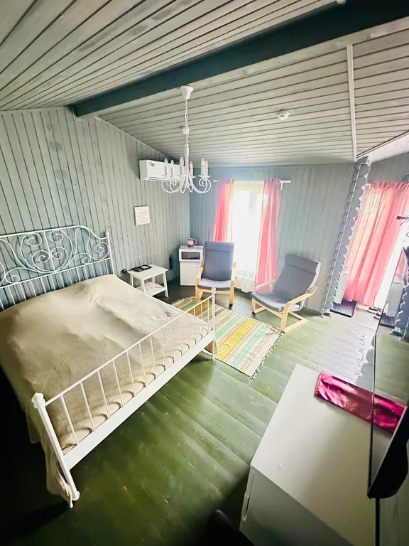 Двухкомнатный отдельно стоящий домик