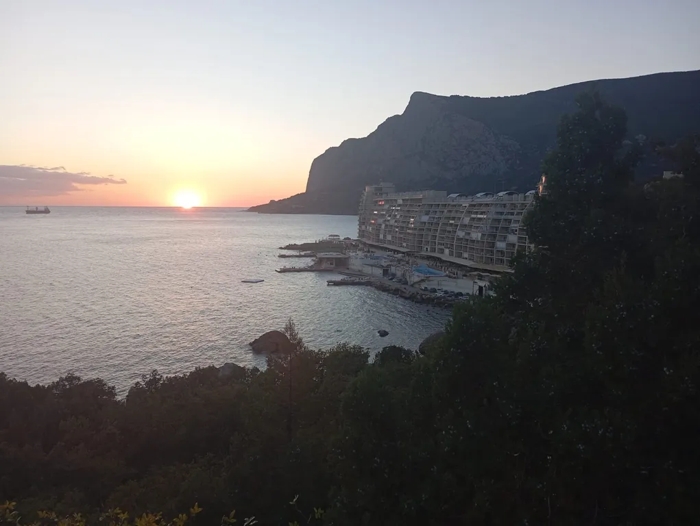 Квартира Квартира Студия на берегу моря в живописной бухте Ласпи для семьи 2 взр+ реб. — Севастополь