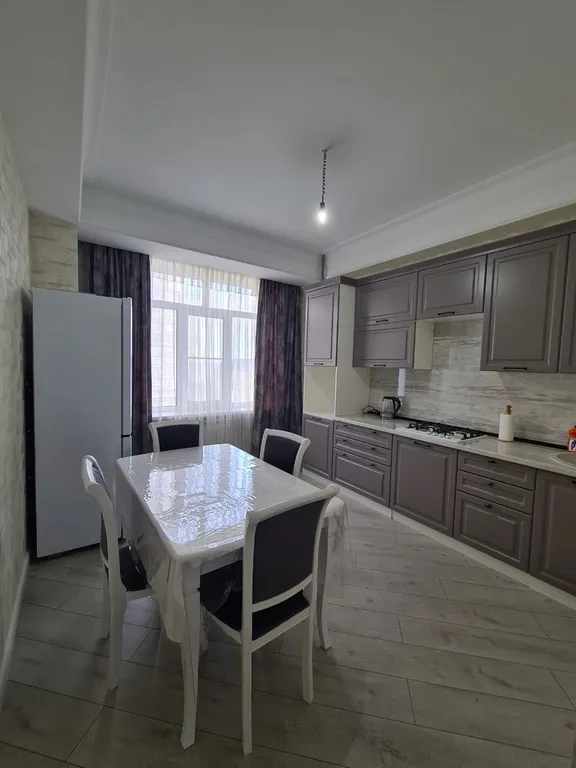 Квартира Красивая двухкомнатная квартира у моря класса люкс в элитном дом — Махачкала