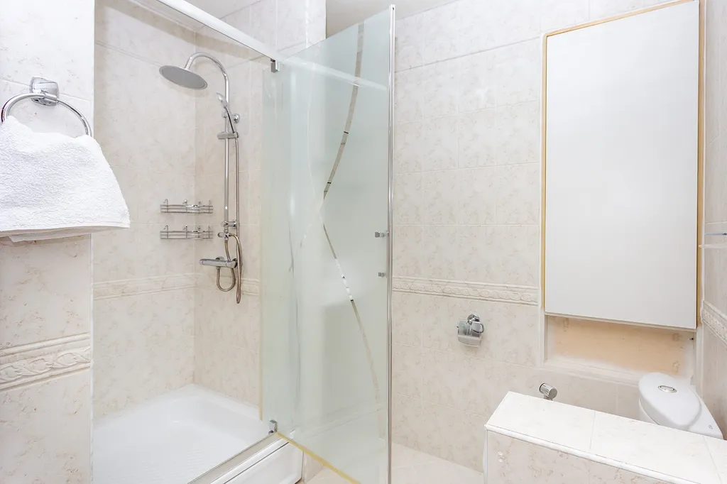 Четырёхкомнатные апартаменты на главном проспекте города