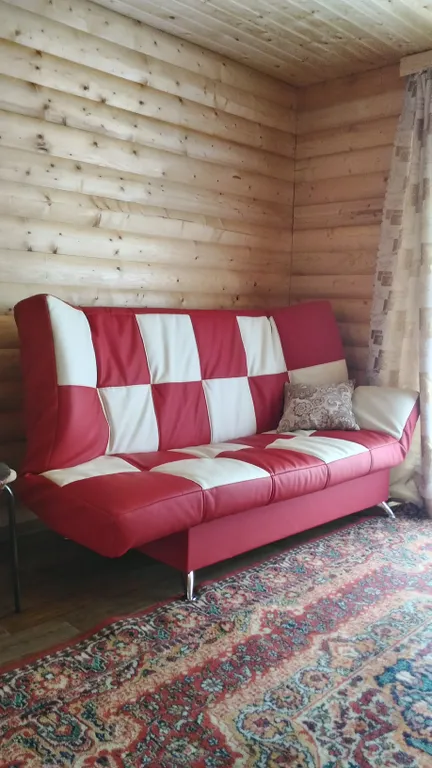 Домик, банька, чан, на берегу реки Белой