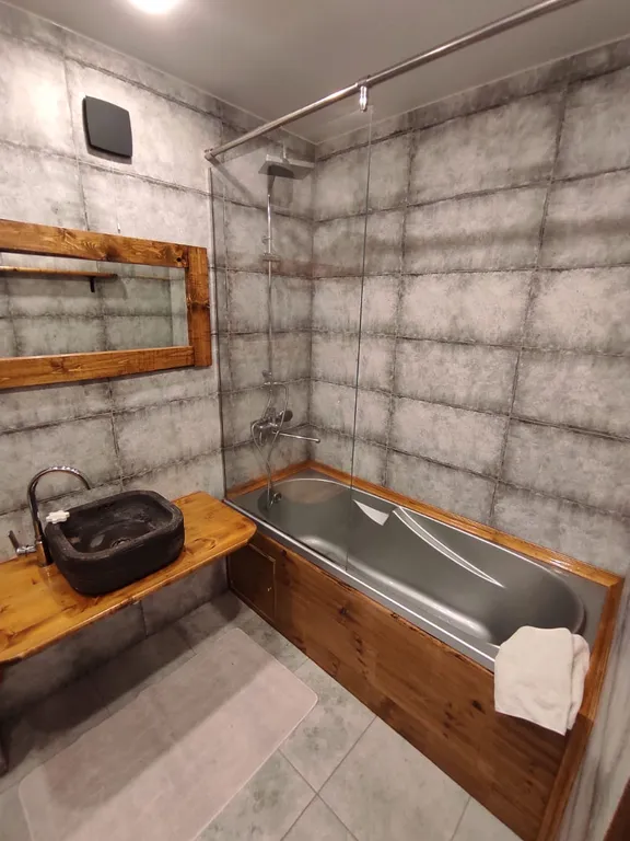 Студия рядом с рекой Амур