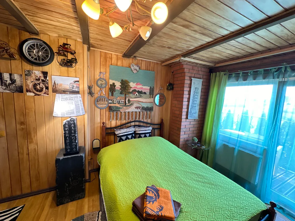 Деревянный дом изба