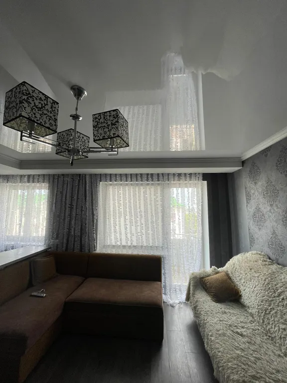 Сдаётся 3 комнатная квартира в самом центре города