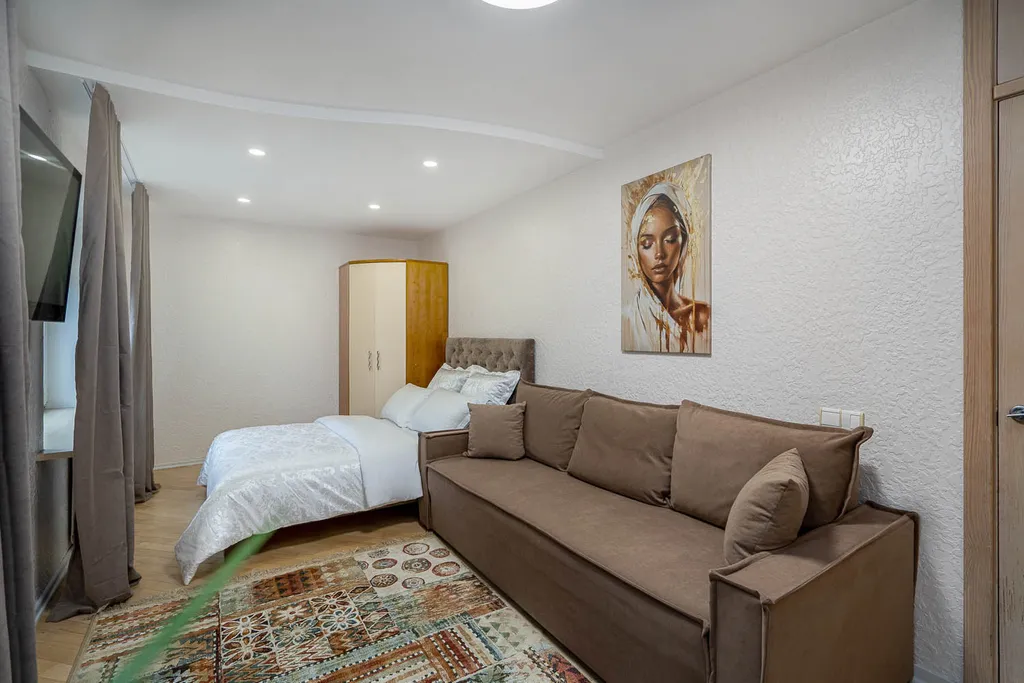 Трехкомнатные апартаменты  в центре