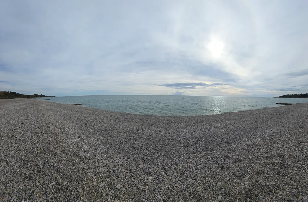 Дом-коттедж на берегу моря Изумрудный берег