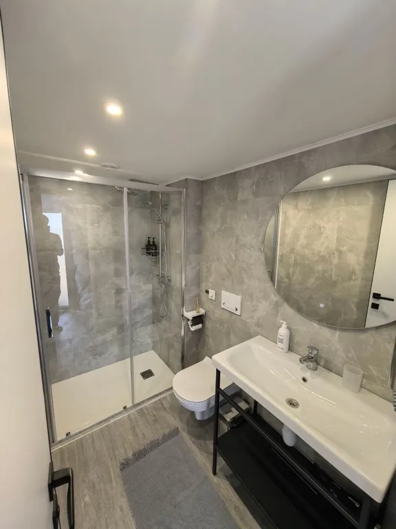 Купольный дом Атлантика с террасой и видом на озеро