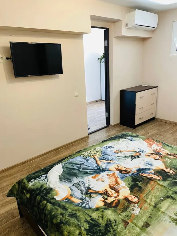 2-комнатный апартамент с террасой у моря