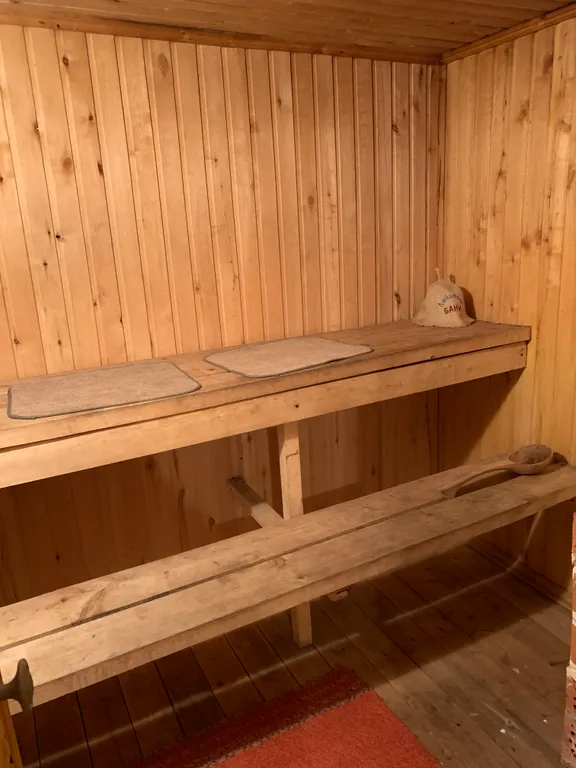 Дачный дом на берегу озера