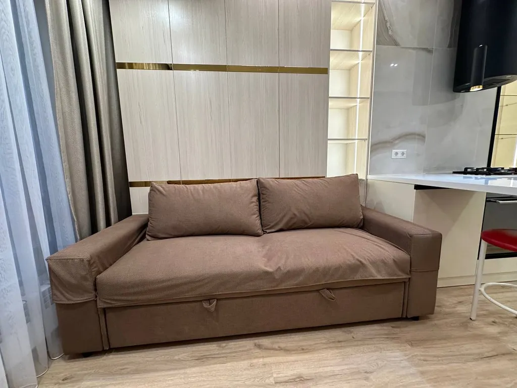 Continental apt near complex Vefa center