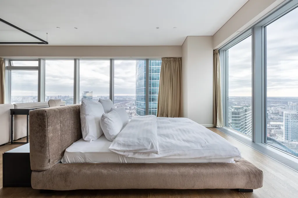 Lux  Jacuzzi floor 48