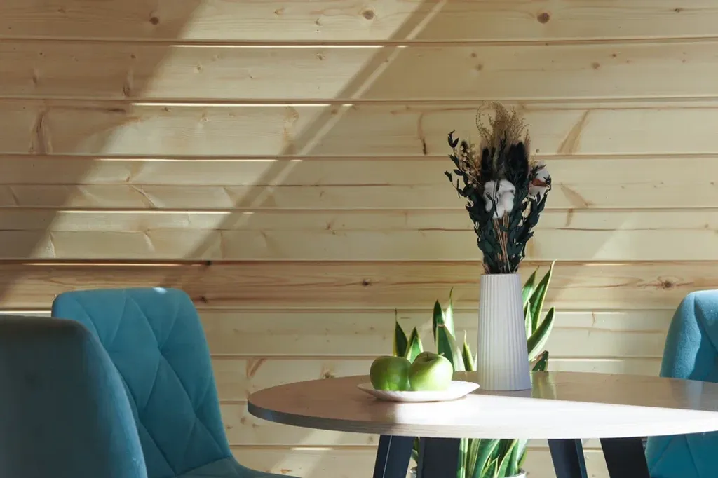 Домик с баней в лесу